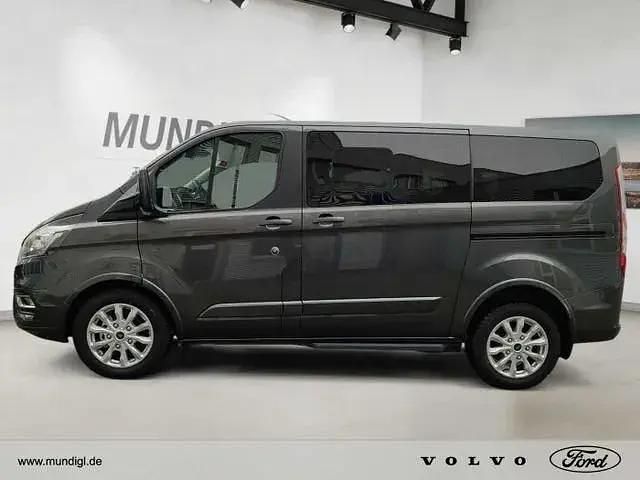 Gebraucht Ford Tourneo Custom Titanium 150 PS (110 kW) 2023 Grau (magneticgrau (metallic)) Van