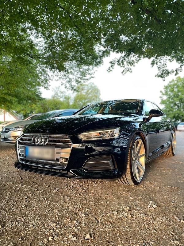 Schwarz Gebraucht 2018 Audi A5 Sportback Ambiente Limousine | 18.400 € (Fairer Preis) - Bild 1/4