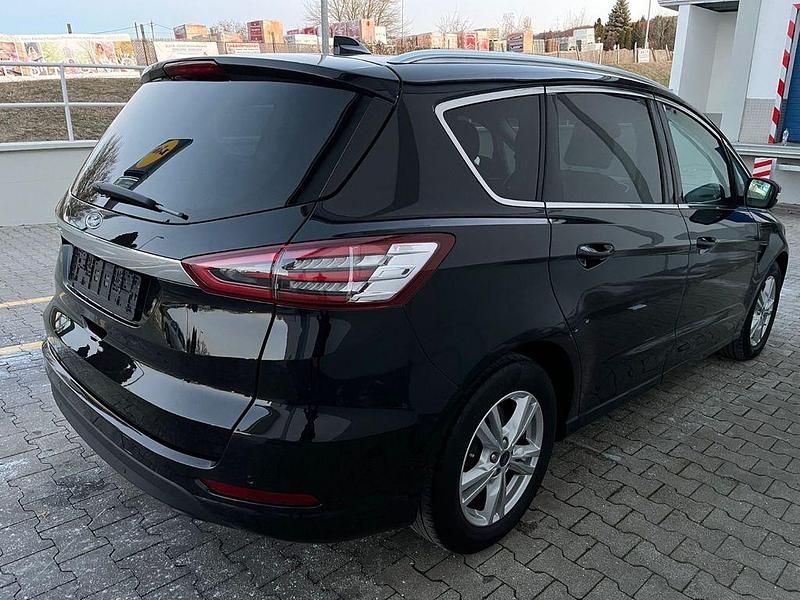 Gebraucht Ford S-MAX Titanium 150 PS (110 kW) 2021 Schwarz Van / Kleinbus