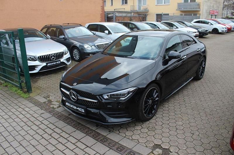 Gebraucht Mercedes CLA180 AMG line 136 PS (100 kW) 2019 Nachtschwarz Limousine
