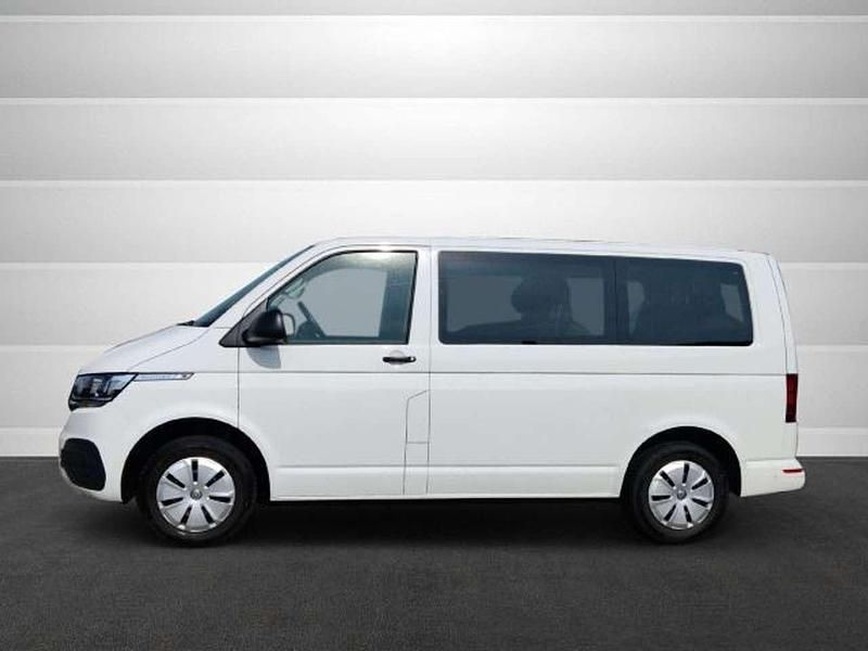 Gebraucht VW Multivan Trendline 150 PS (110 kW) 2021 Weiss Van / Kleinbus