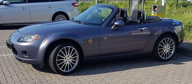 Grau Gebraucht 2006 Mazda MX5 Energy Cabrio | 9.000 € (Fairer Preis) - Bild 1/4
