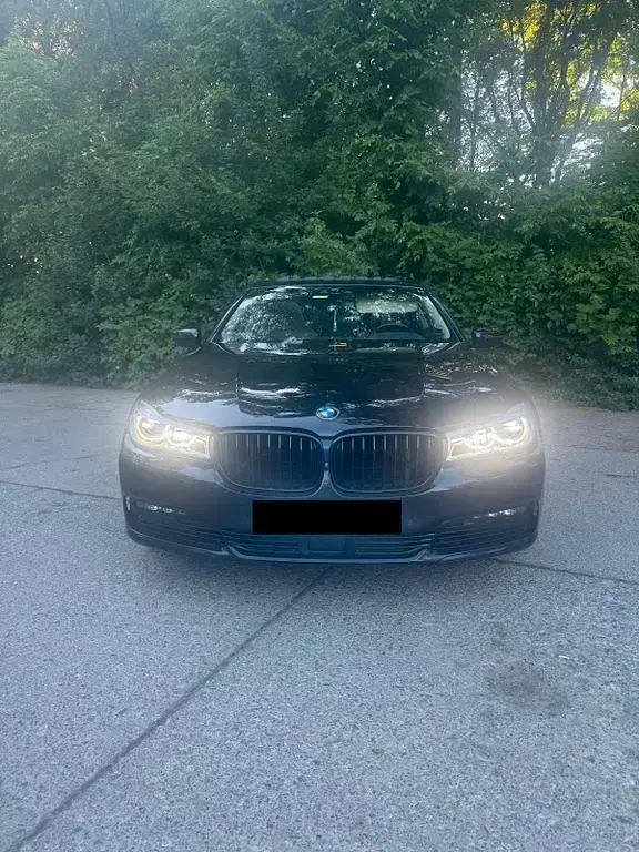 Gebraucht BMW 740 326 PS (239 kW) 2017 Schwarz Limousine
