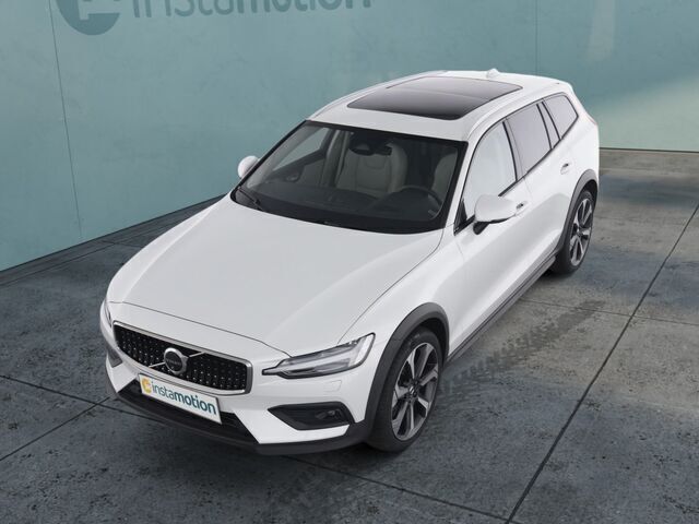 Gebraucht Volvo V60 CC 197 PS (144 kW) 2024 Weiß Kombi