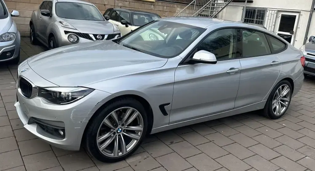 Gebraucht BMW 330 Gran Turismo Advantage 252 PS (185 kW) 2017 Silber Coupé