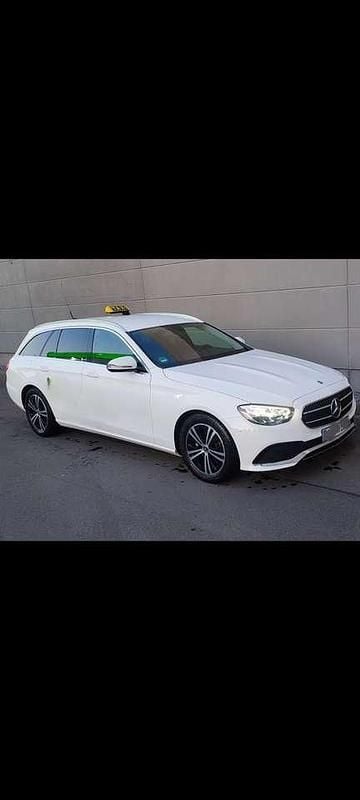 Weiß Gebraucht 2023 Mercedes E220 Kombi | 32.000 € (Superpreis) - Bild 1/4