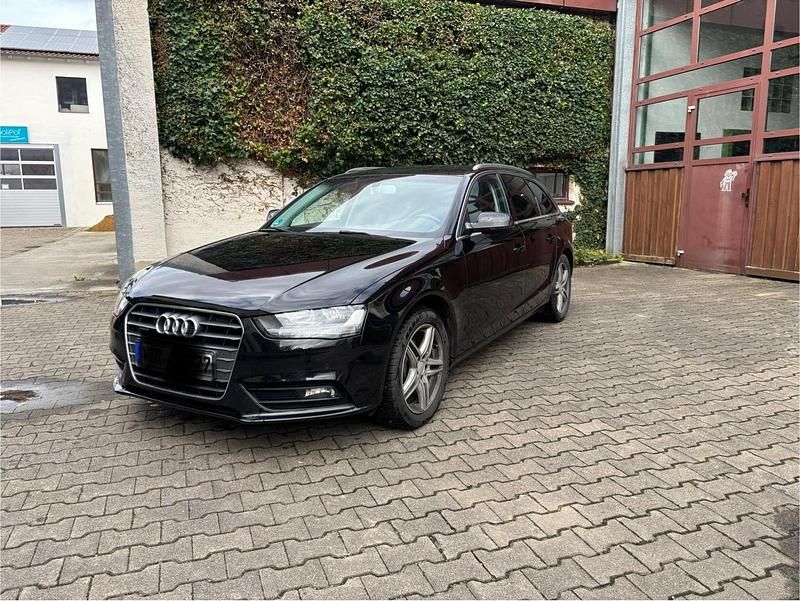 Schwarz Gebraucht 2013 Audi A4 Kombi | 11.000 € (Fairer Preis) - Bild 1/4