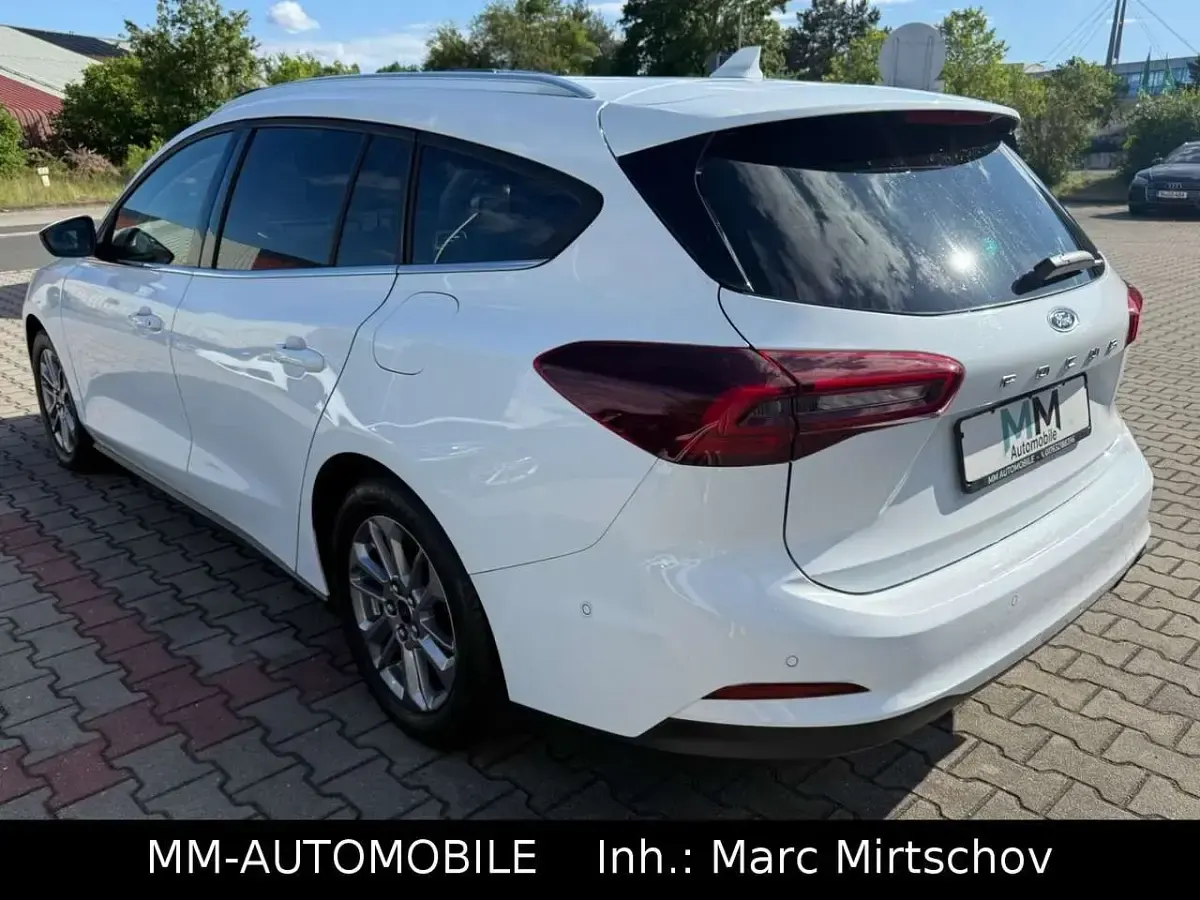 Gebraucht Ford Focus Titanium X 147 PS (108 kW) 2023 Frozen white Kombi