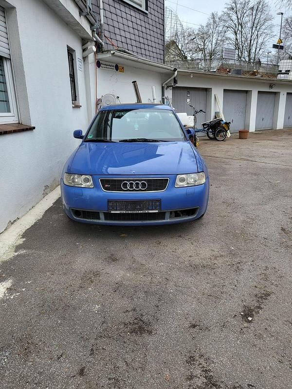 Blau Gebraucht 1998 Audi A3 Limousine | 500 € (Superpreis) - Bild 1/4