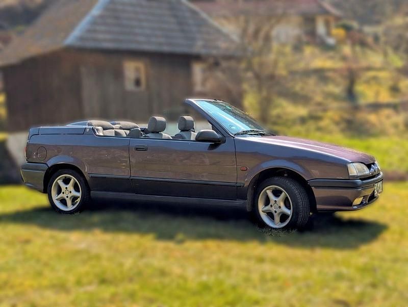 Gebraucht Renault 19 90 PS (66 kW) 1992 Violet Cabrio
