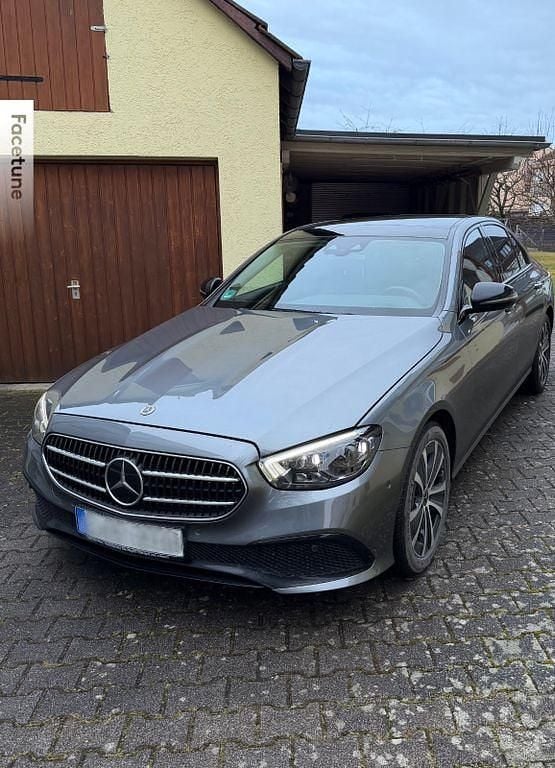 Gebraucht Mercedes E400 Night 330 PS (242 kW) 2023 Grau Limousine