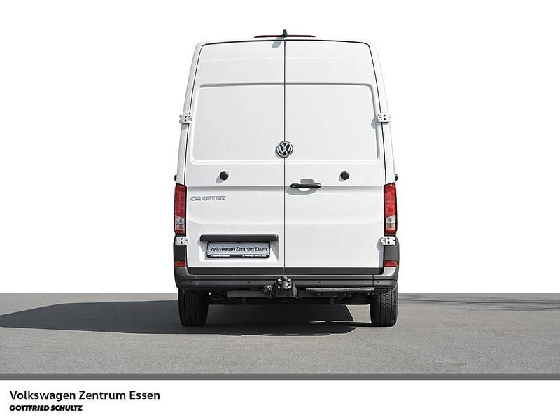 Gebraucht VW Crafter 140 PS (102 kW) 2024 Candyweiß Van