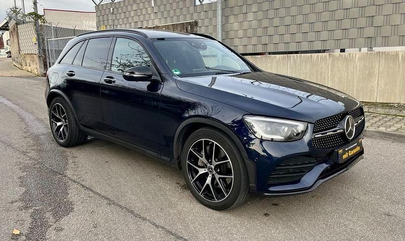 Blau Gebraucht 2021 Mercedes GLC400d AMG SUV | 38.990 € (Superpreis) - Bild 1/4