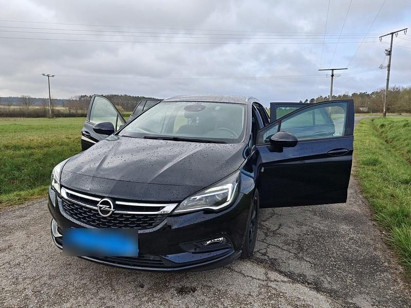 Gebraucht Opel Astra 125 PS (91 kW) 2017 Andere farben Kombi
