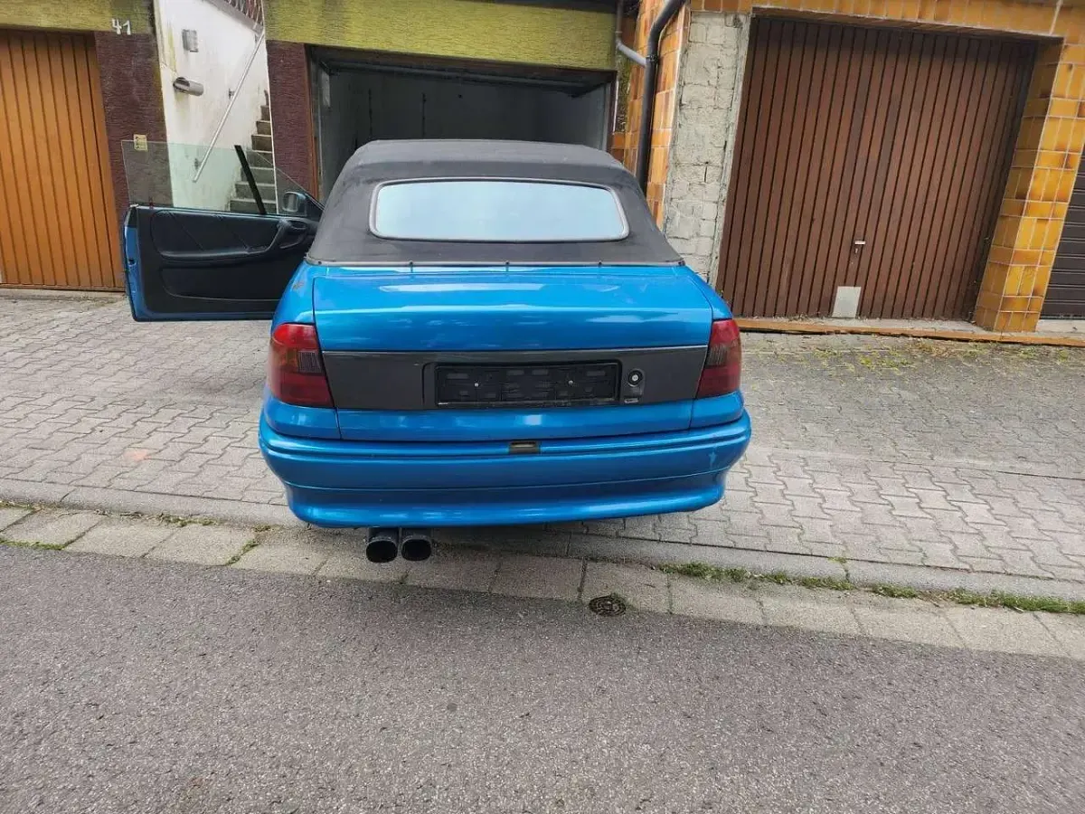 Gebraucht Opel Astra Cabriolet Edition 75 PS (55 kW) 1998 Blau Cabrio