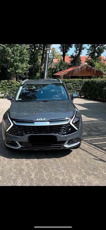 Grau Gebraucht 2022 Kia Sportage SUV | 27.900 € (Superpreis) - Bild 1/4