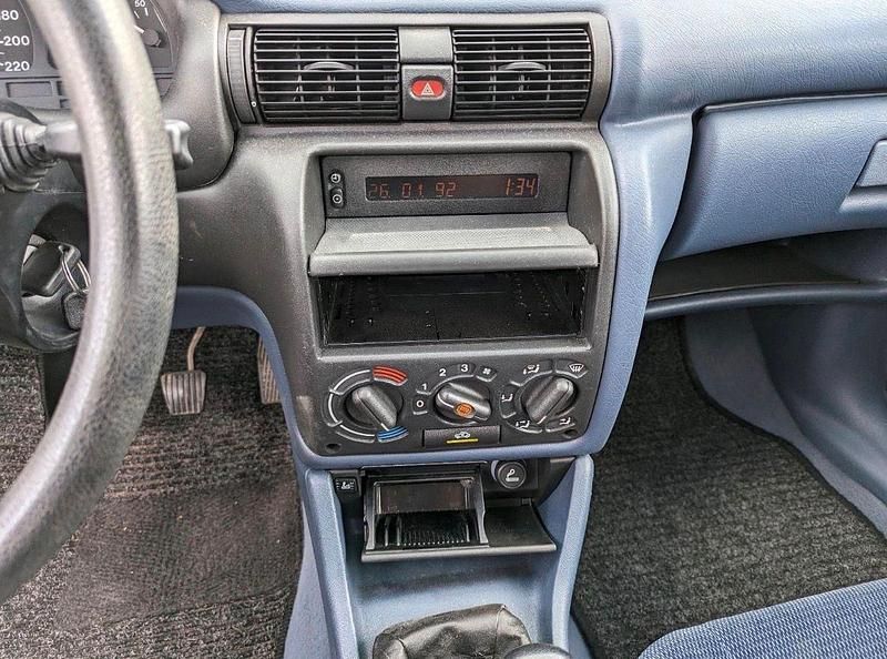 Second-hand Opel Astra 1993 Berlinǎ