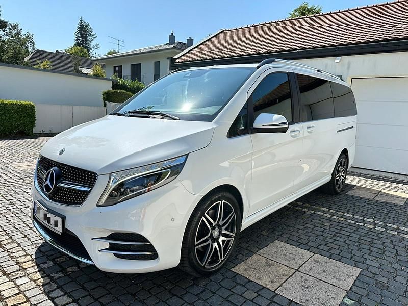 Weiß Gebraucht 2017 Mercedes V250 AMG line Van / Kleinbus | 34.699 € (Superpreis) - Bild 1/4