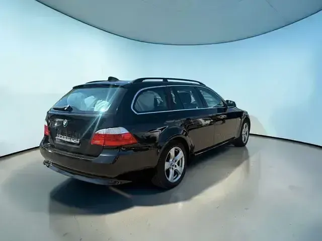 Gebraucht BMW 525 Advantage 218 PS (160 kW) 2010 Schwarz Kombi