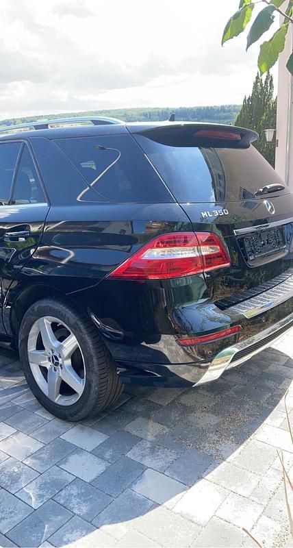 Gebraucht Mercedes ML350 258 PS (189 kW) 2014 Schwarz SUV