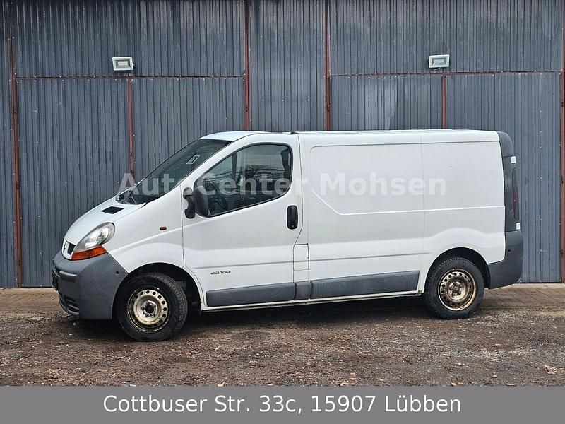 Gebraucht Renault Trafic 101 PS (74 kW) 2006 Weiß Van / Kleinbus