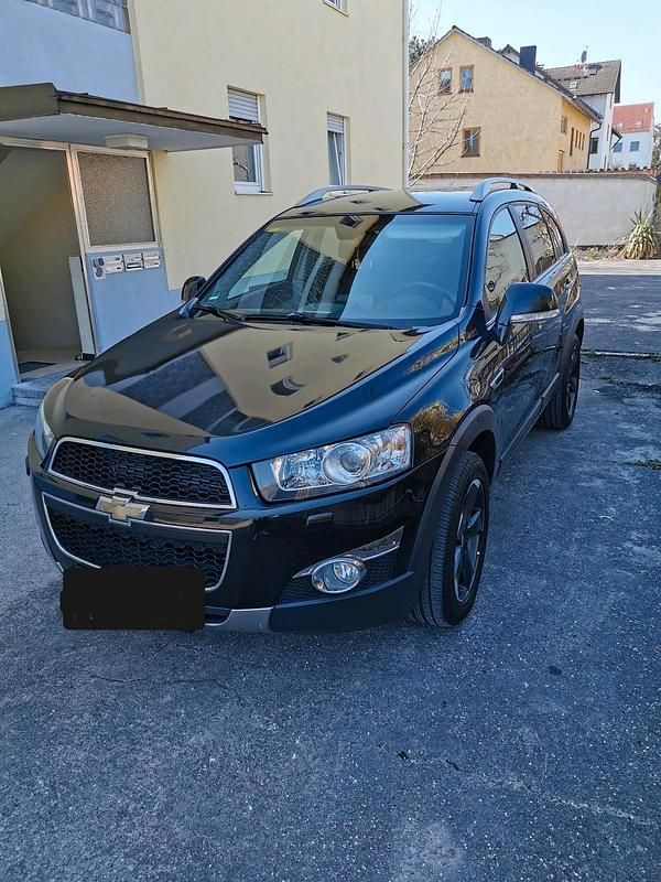 Schwarz Gebraucht 2011 Chevrolet Captiva SUV | 6.250 € (Fairer Preis) - Bild 1/4