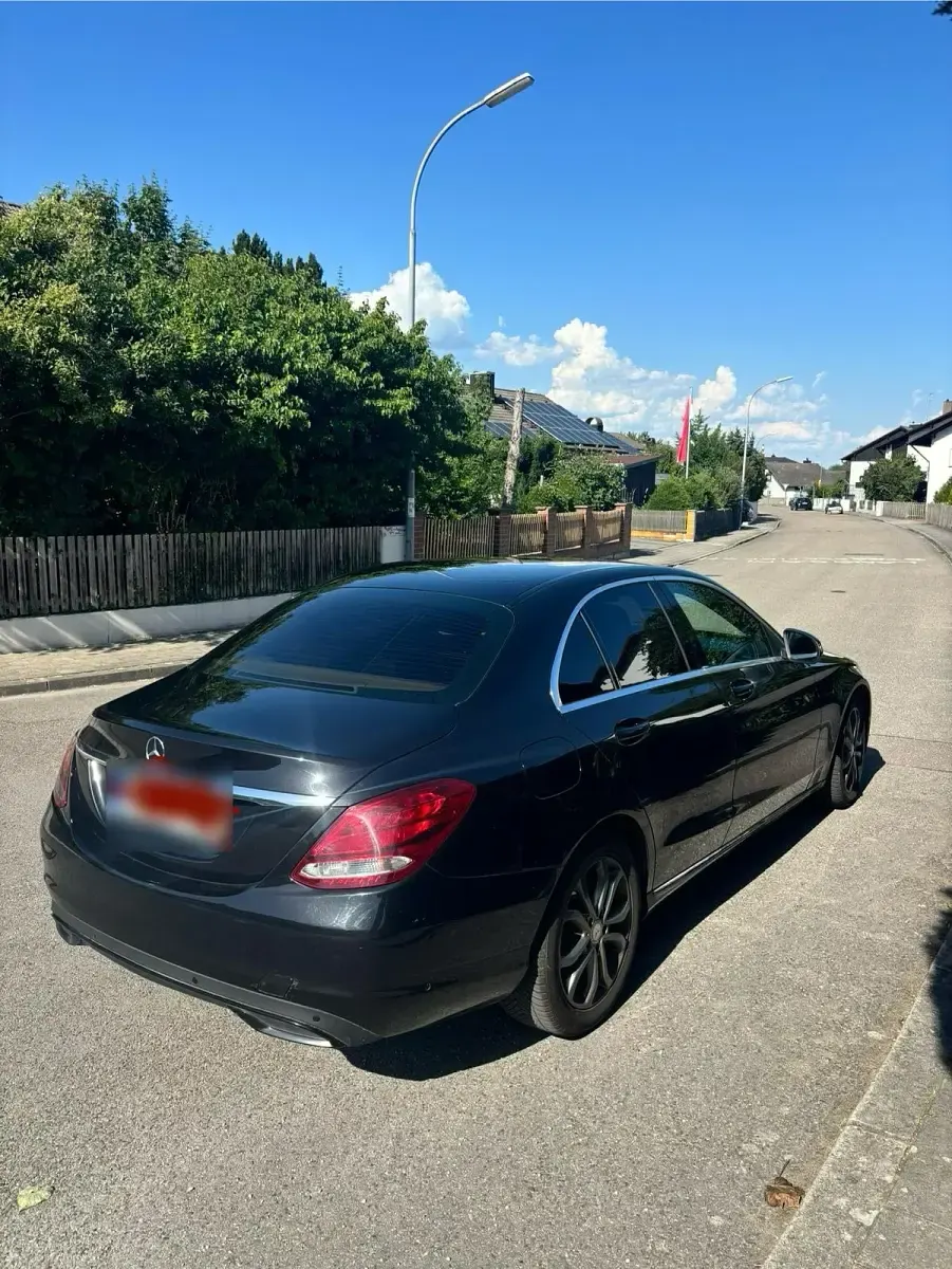 Gebraucht Mercedes C220 170 PS (125 kW) 2016 Schwarz Limousine