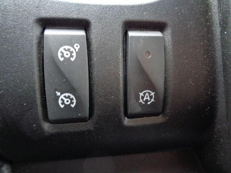 Gebraucht Renault Trafic Komfort 120 PS (88 kW) 2021 Weiß Van / Kleinbus