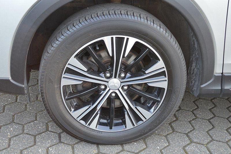 Gebraucht Mitsubishi Eclipse Cross Diamant Edition 163 PS (119 kW) 2020 Sterlingsilbermetallic SUV