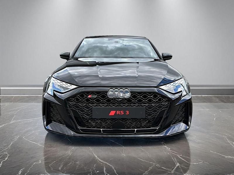 Neu Audi RS3 Sport 400 PS (294 kW) 2026 Schwarz Limousine