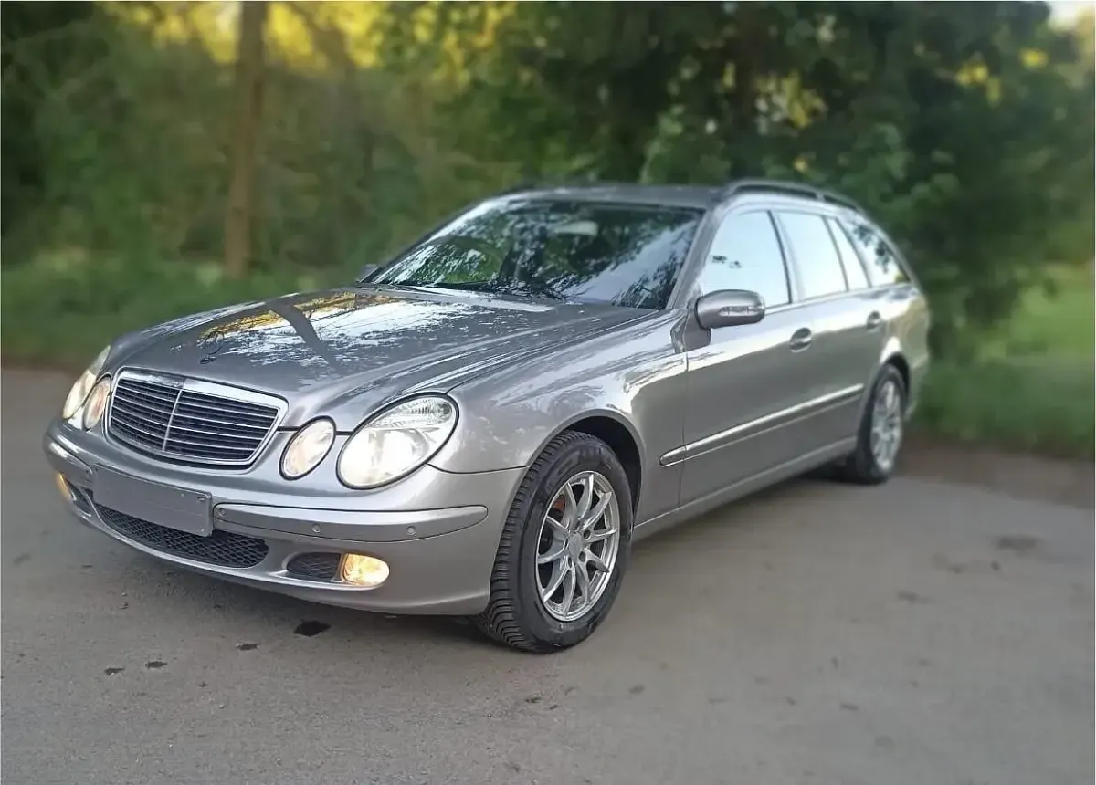 Gebraucht Mercedes E200 163 PS (119 kW) 2004 Silber Kombi