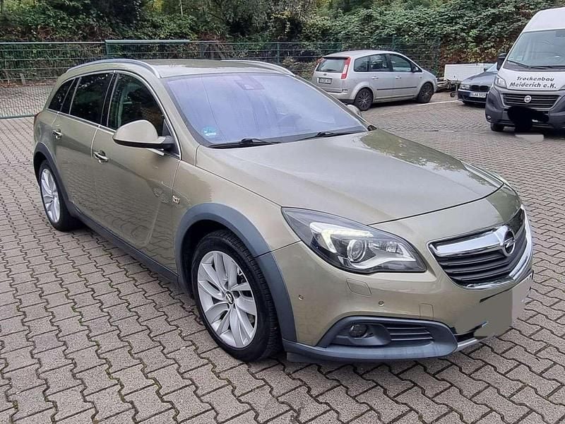 Bronze Gebraucht 2015 Opel Insignia Country Tourer Kombi | 13.500 € (Fairer Preis) - Bild 1/4