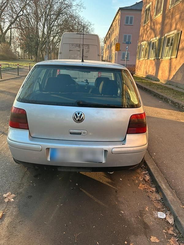 Gebraucht VW Golf IV 102 PS (75 kW) 2001 Grau Kleinwagen