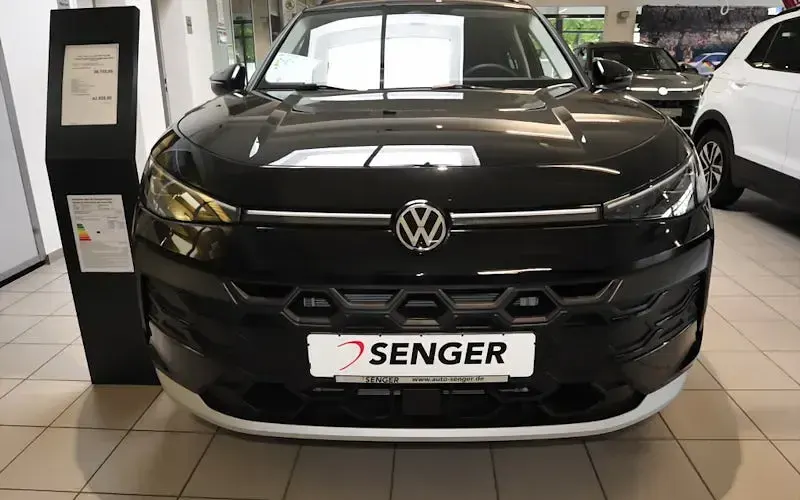 Neu VW T-Roc Life 150 PS (110 kW) 2026 Schwarz SUV