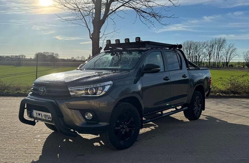 Gebraucht Toyota HiLux 150 PS (110 kW) 2018 Grau Abholung