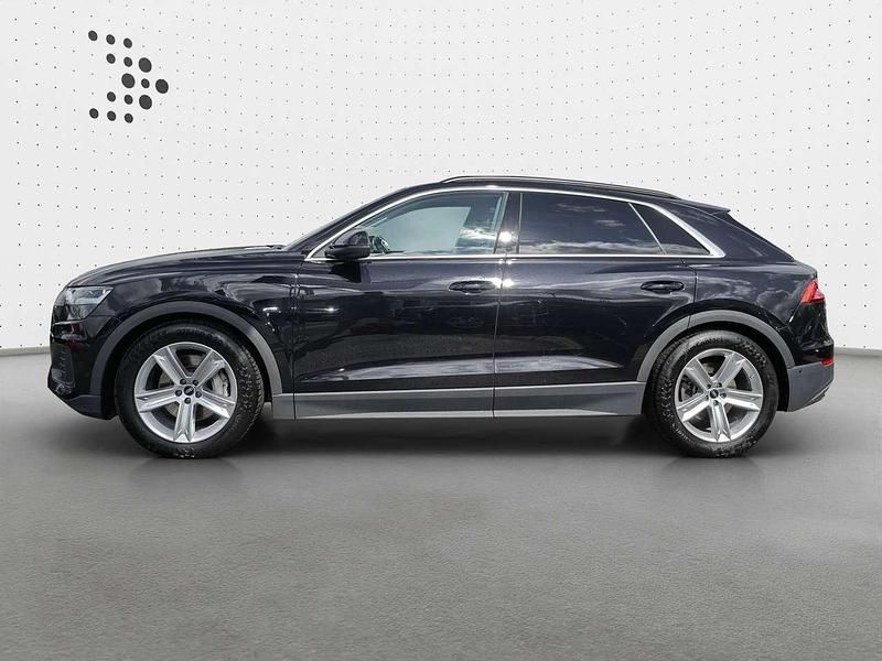 Gebraucht Audi Q8 Ambiente 286 PS (210 kW) 2021 Orcaschwarz metallic SUV