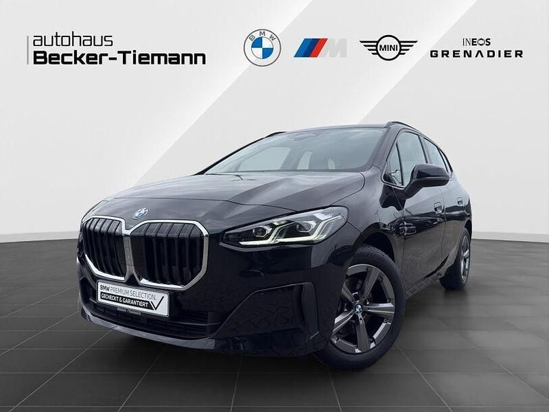 Gebraucht BMW 220 Active Tourer Efficient Dynamics 156 PS (114 kW) 2025 Saphirschwarz Van / Kleinbus
