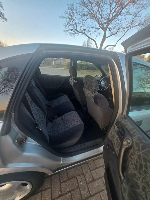 Gebraucht Opel Vectra 101 PS (74 kW) 1997 Silber Limousine