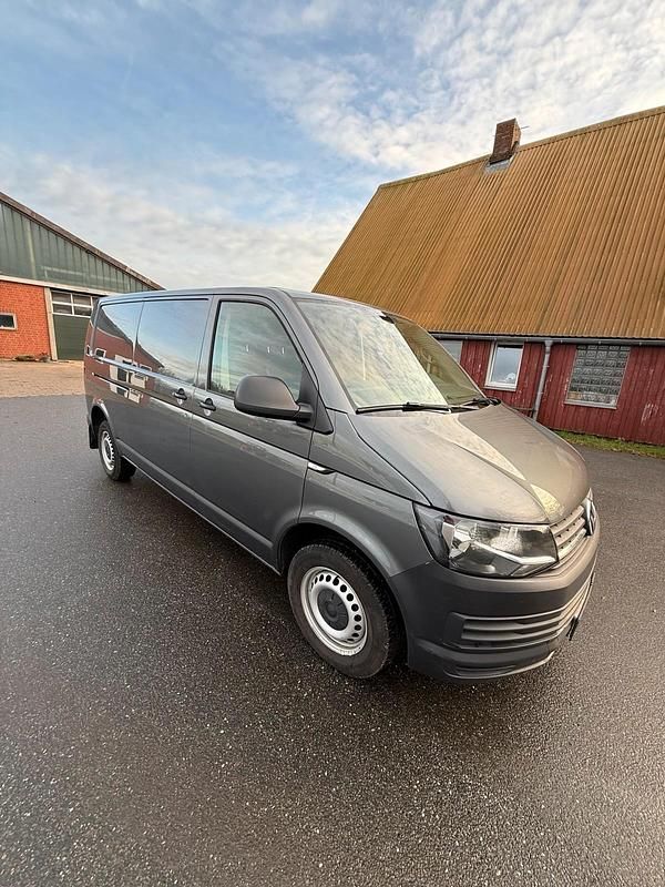 Gebraucht VW Transporter 140 PS (102 kW) 2016 Grau Van