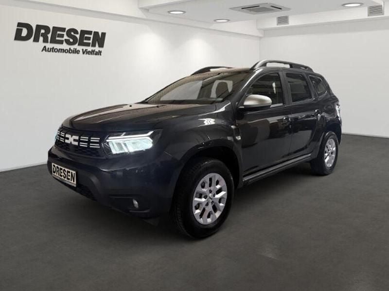 Grau Gebraucht 2024 Dacia Duster Expression SUV | 18.590 € (Superpreis) - Bild 1/4
