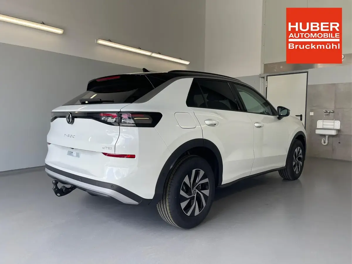 Neu VW T-Roc Life 150 PS (110 kW) 2026 [0qa1] pure white / dach schwarz SUV