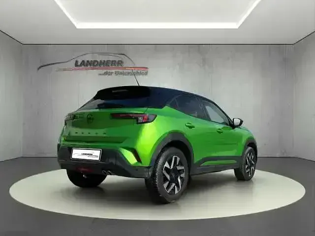 Gebraucht Opel Mokka 136 PS (100 kW) 2024 Matcha grün (metallic) SUV