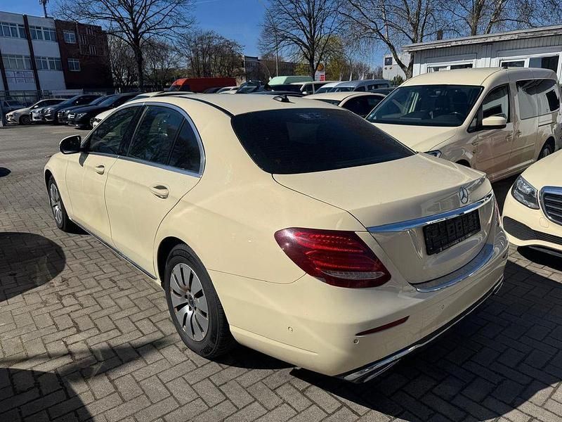 Gebraucht Mercedes E200 150 PS (110 kW) 2017 Limousine
