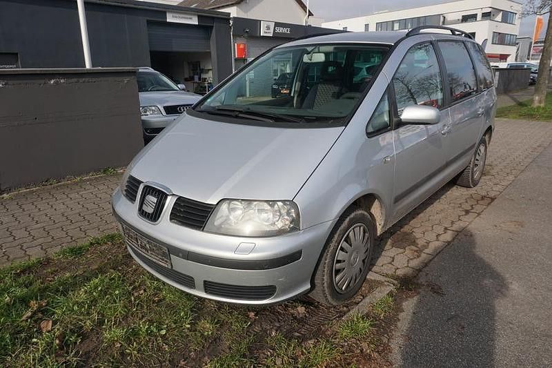 Silber Gebraucht 2005 Seat Alhambra Kids Van / Kleinbus | 2.775 € (Guter Preis) - Bild 1/4