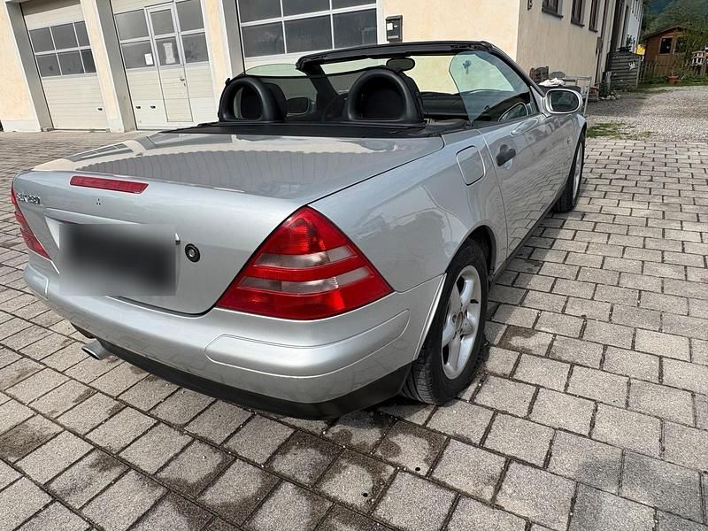 Gebraucht Mercedes SLK230 192 PS (141 kW) 2000 Silber Cabrio