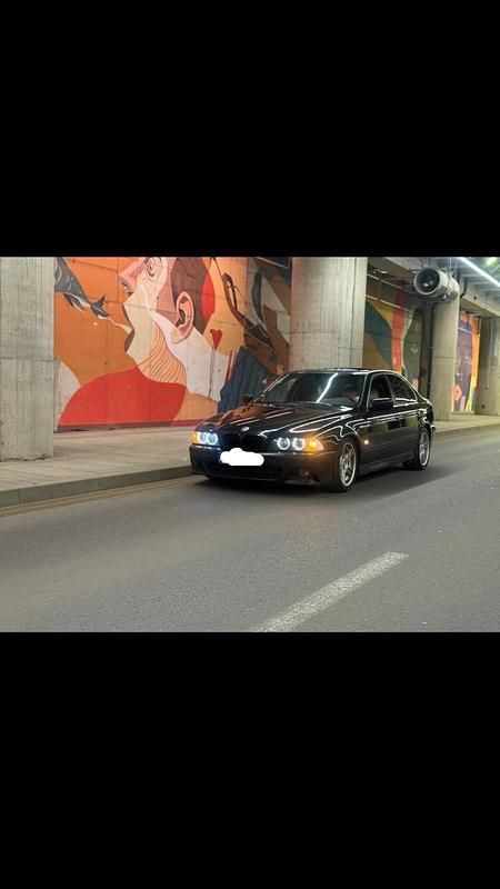 Schwarz Gebraucht 2001 BMW 530 Limousine | 4.450 € - Bild 1/4