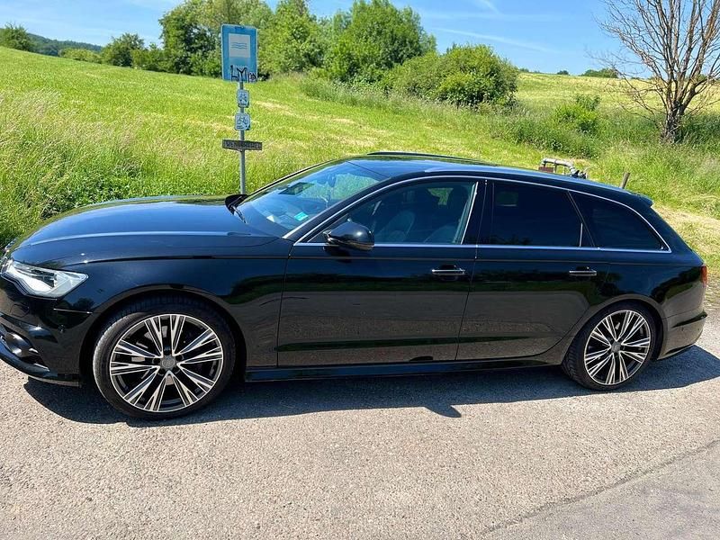 Schwarz Gebraucht 2017 Audi A6 Ambiente Kombi | 21.500 € (Fairer Preis) - Bild 1/4