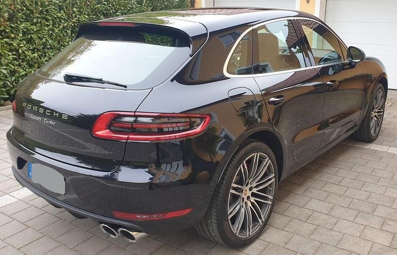 Gebraucht Porsche Macan Turbo Performance Package 441 PS (324 kW) 2017 Schwarz SUV