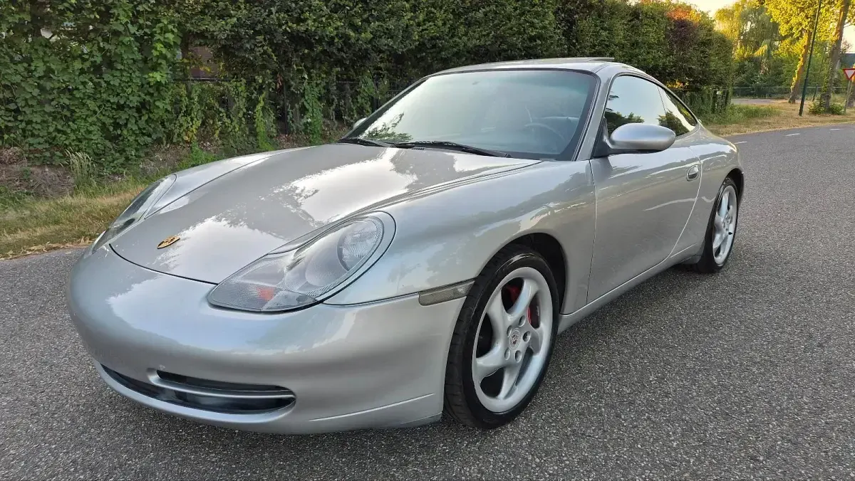 Gebraucht Porsche 996 320 PS (235 kW) 1999 Silber Coupé