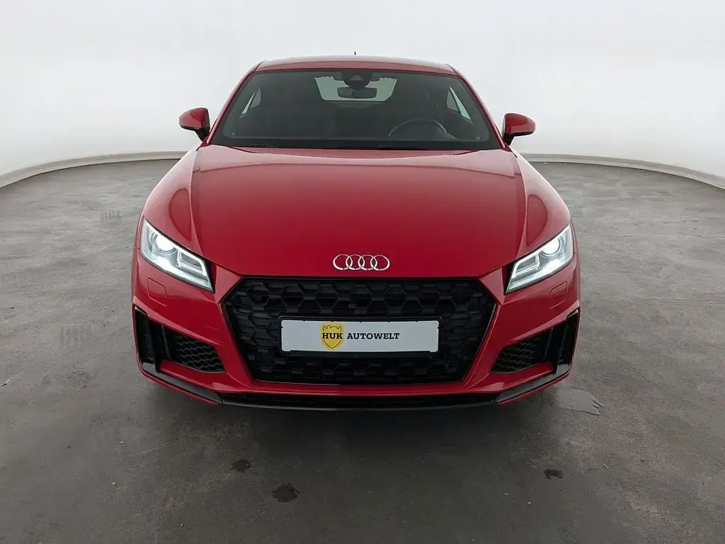 Używany Audi TT Ambiente 245 KM (180 kW) 2021 Czerwony Coupe